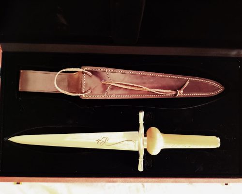 Cuchillo de remate caza